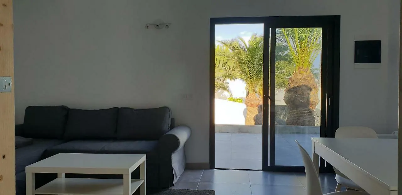 Casa Serafin Primera Linea 40B Costa Teguise Villa